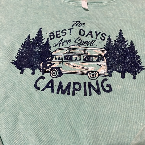 Love vintage The Best Days Are Spent Camping love sleeve top. - Picture 2 of 2